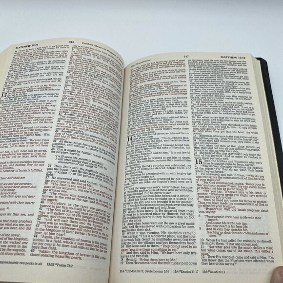 Holy Bible NKJV Thomas Nelson 412AN 1982 Words of Christ in Red Dictionary - Picture 11 of 13